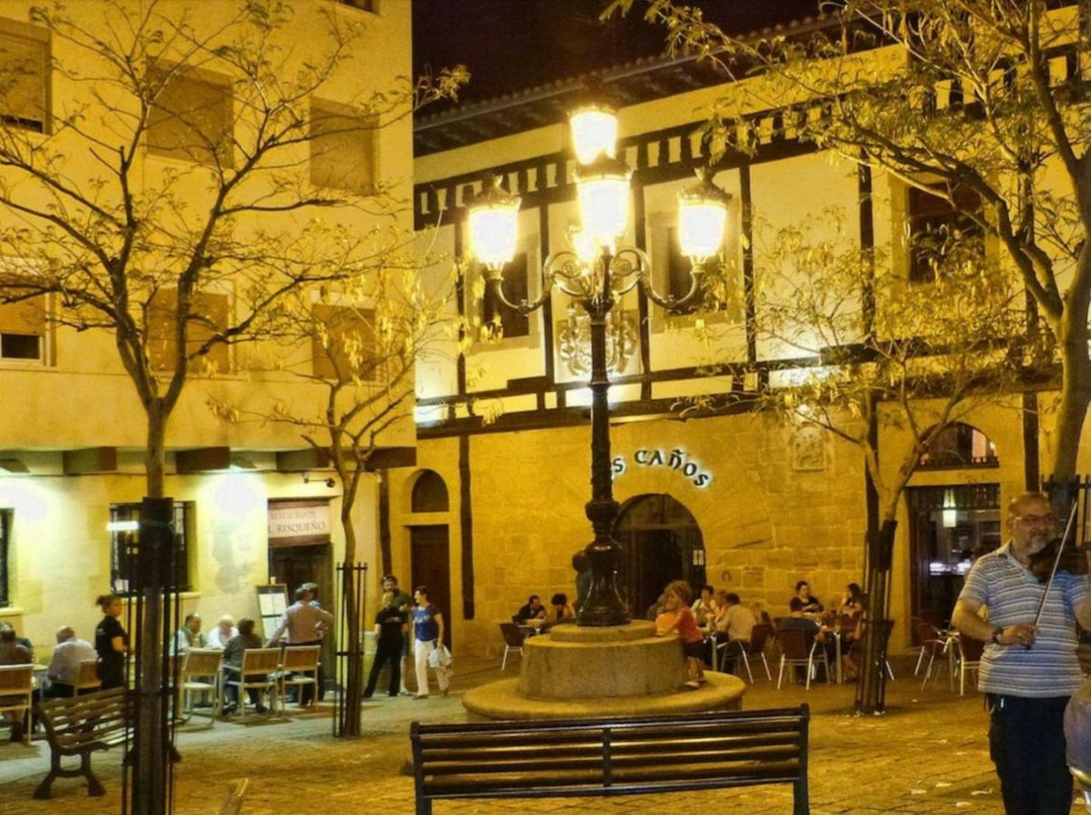 Apartamentos La Herradura Plaza Haro Exterior foto